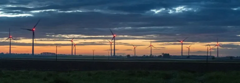 Eoliennes de nuit 1